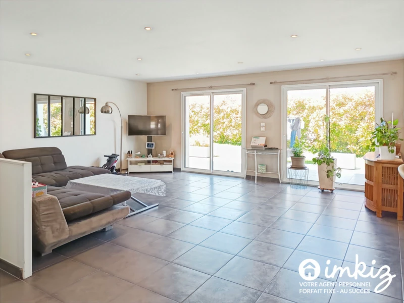 Charmante maison 4 pièces de 100m² avec piscine 4
