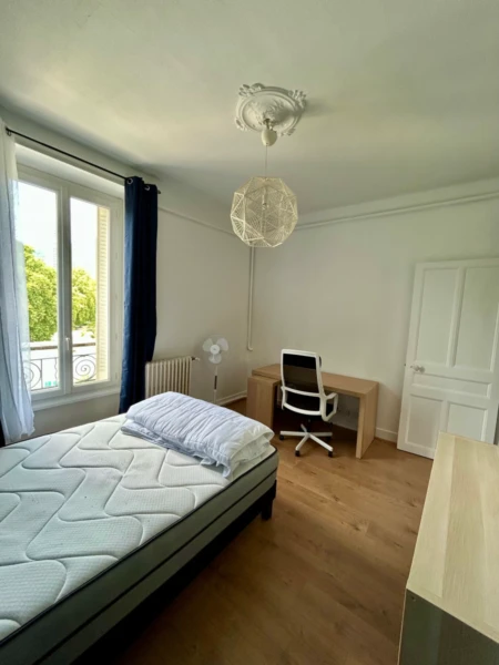 Appartement meublé bien situé non loin du centre de Grenoble (loyer tout inclus) 9