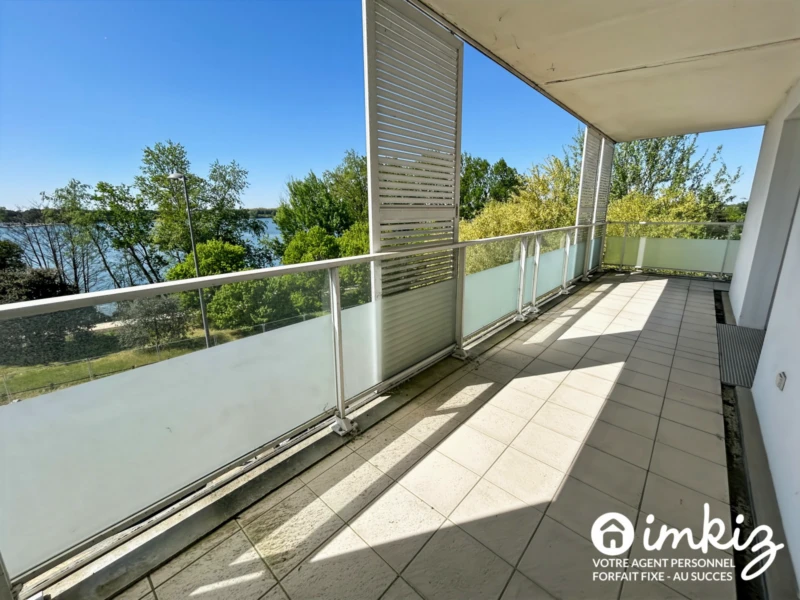 T4 avec vue imprenable sur le lac 2