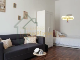 Magnifique studio meublé, complètement rénové 1