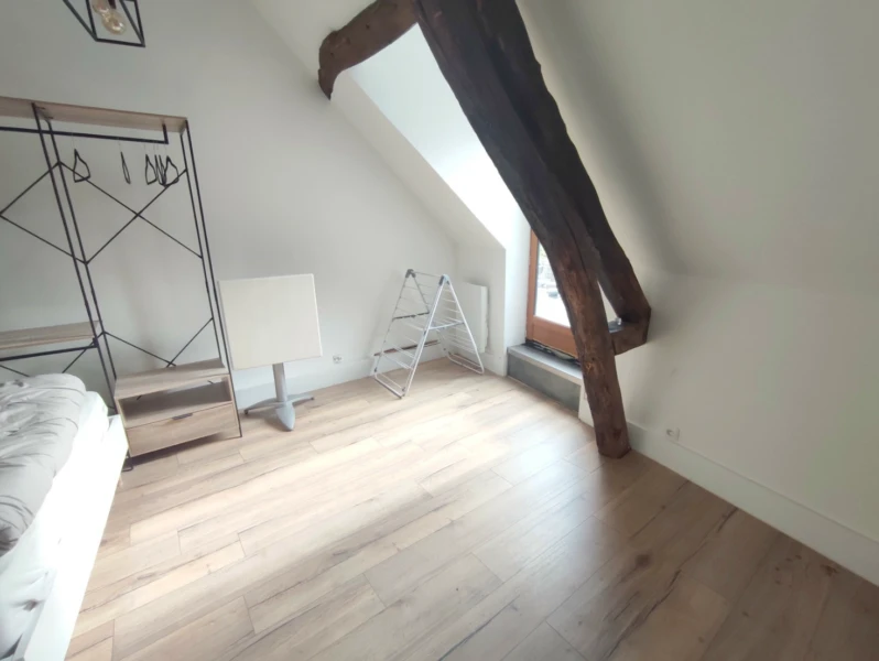 Maison T2 meublé toit terrasse St Leu 765€/CC mois 11