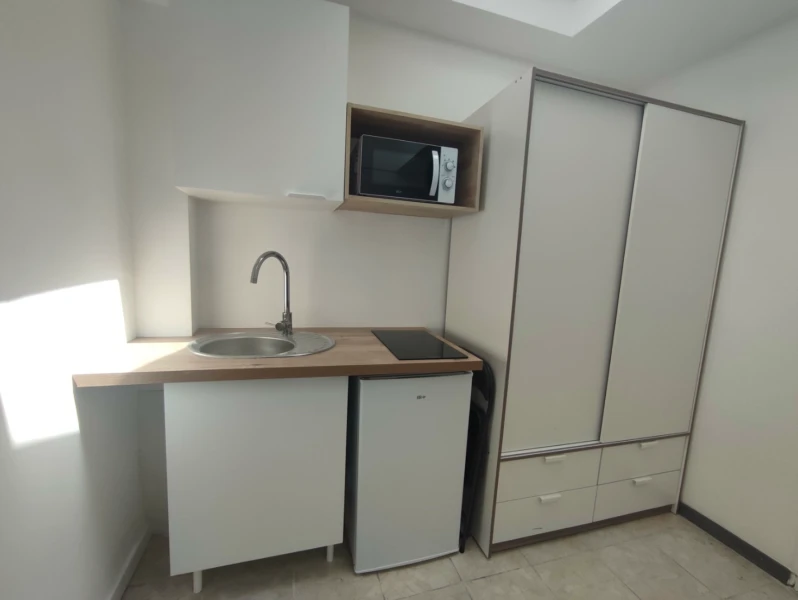 Studio meublé à deux pas lycée la Hotoie 5