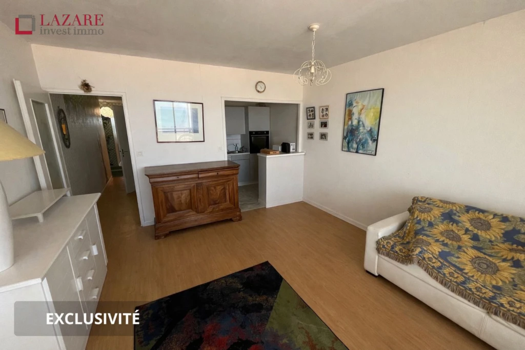 A VENDRE APPARTEMENT T3 AVEC VUE SUR MER 10