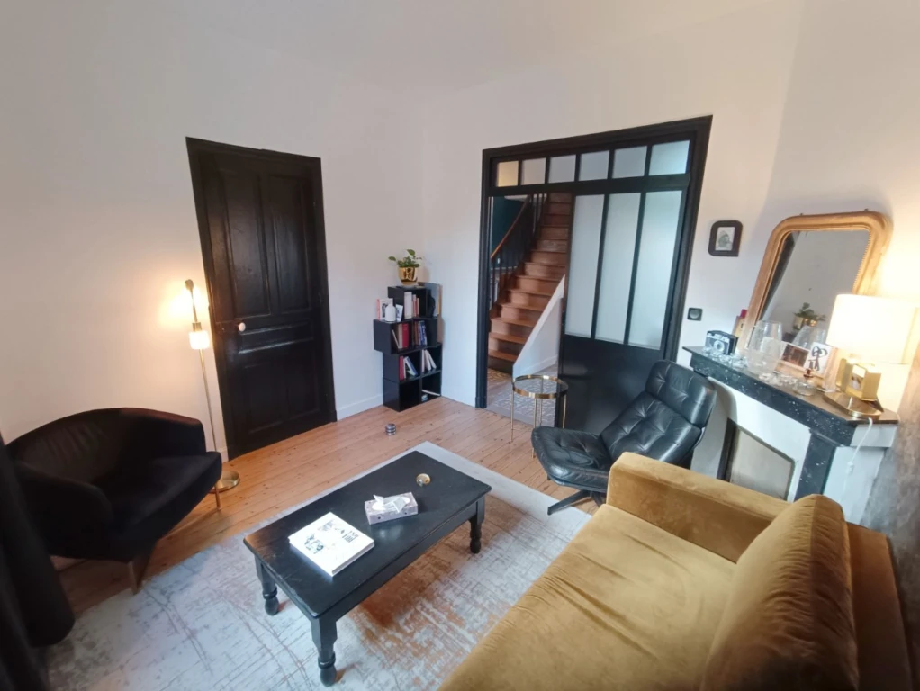 Amiénoise rénovée, 4 chambres et jardin 10