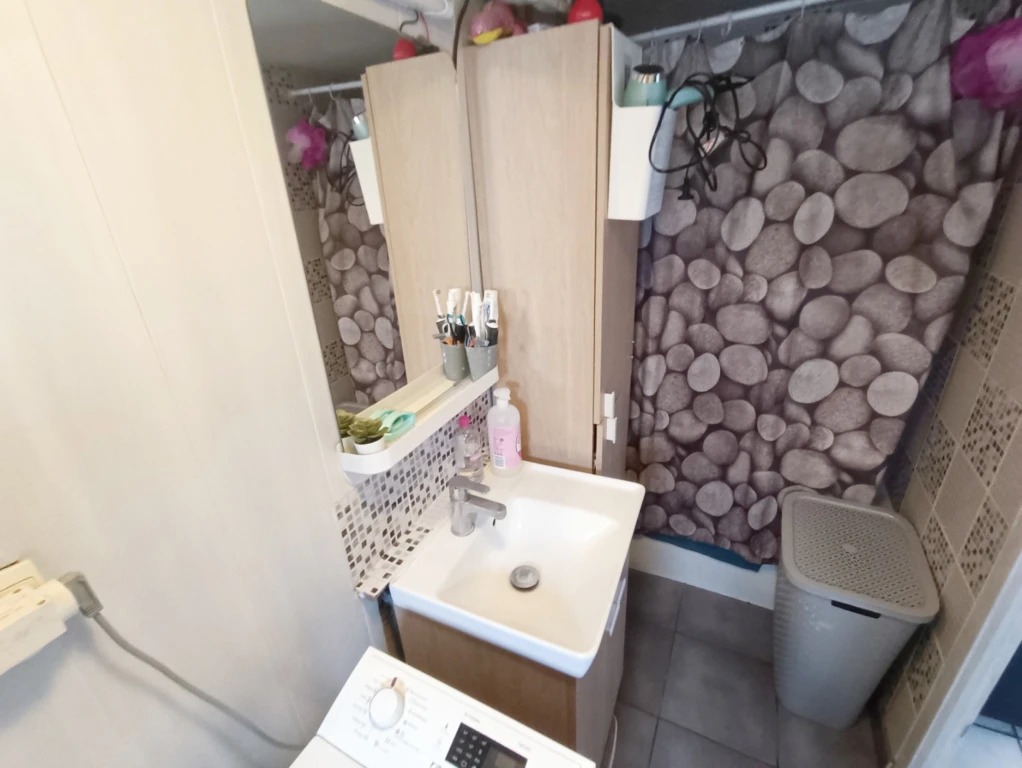 Opportunité petit prix maison avec cour 12