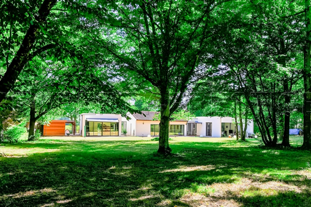 TOULOUSE MAISON ARCHITECTE 200 M² 1,2 HA 1