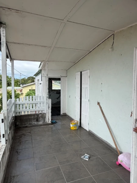 Maison T4 occupée à Sainte-Anne (97437) 4