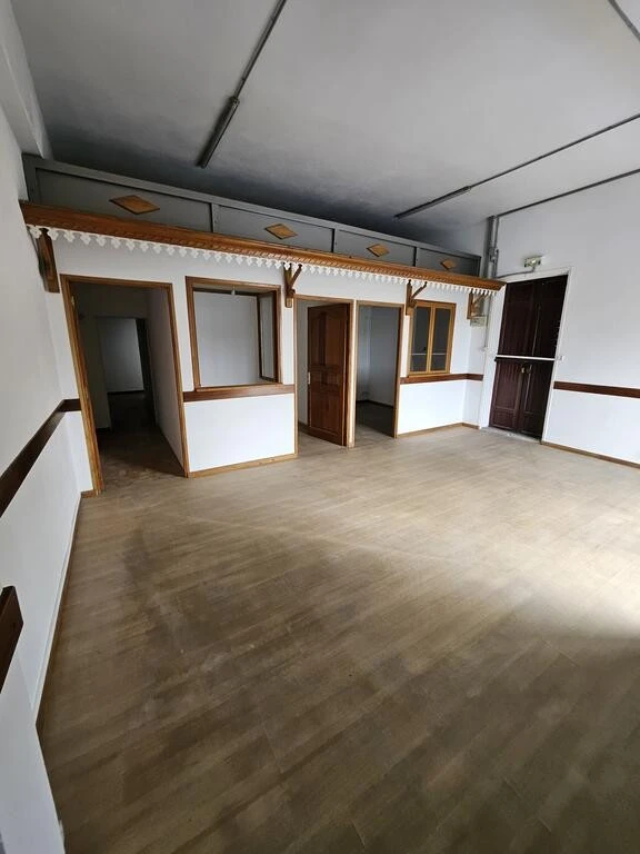 Local de 50m2 SAINT BENOIT BUTOR 1