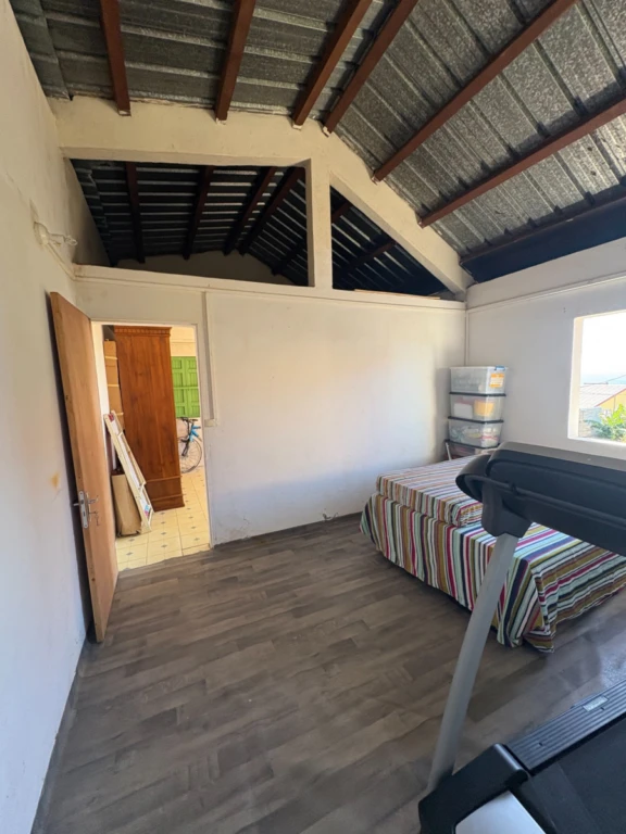 maison divisée en deux logements T3 2
