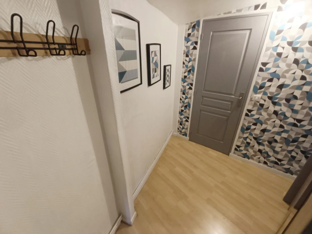 Maison 4 chambres avec petite cour 16