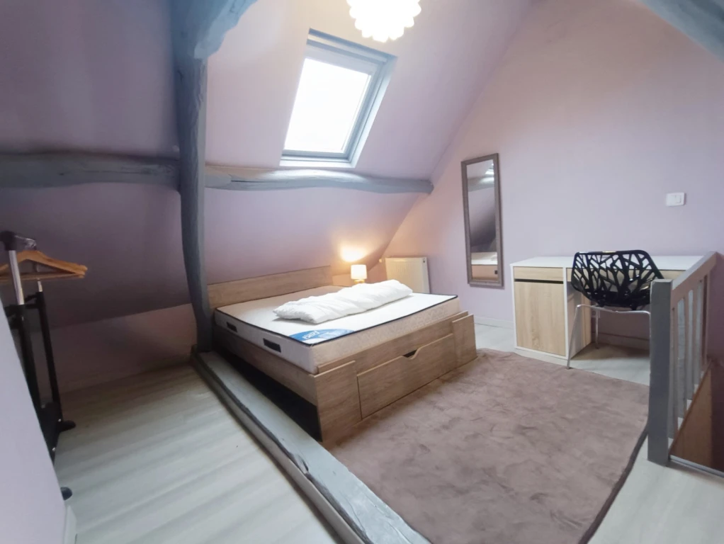 Maison 4 chambres avec petite cour 11
