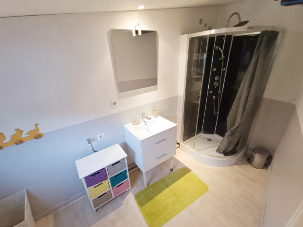 Maison 4 chambres avec petite cour 14