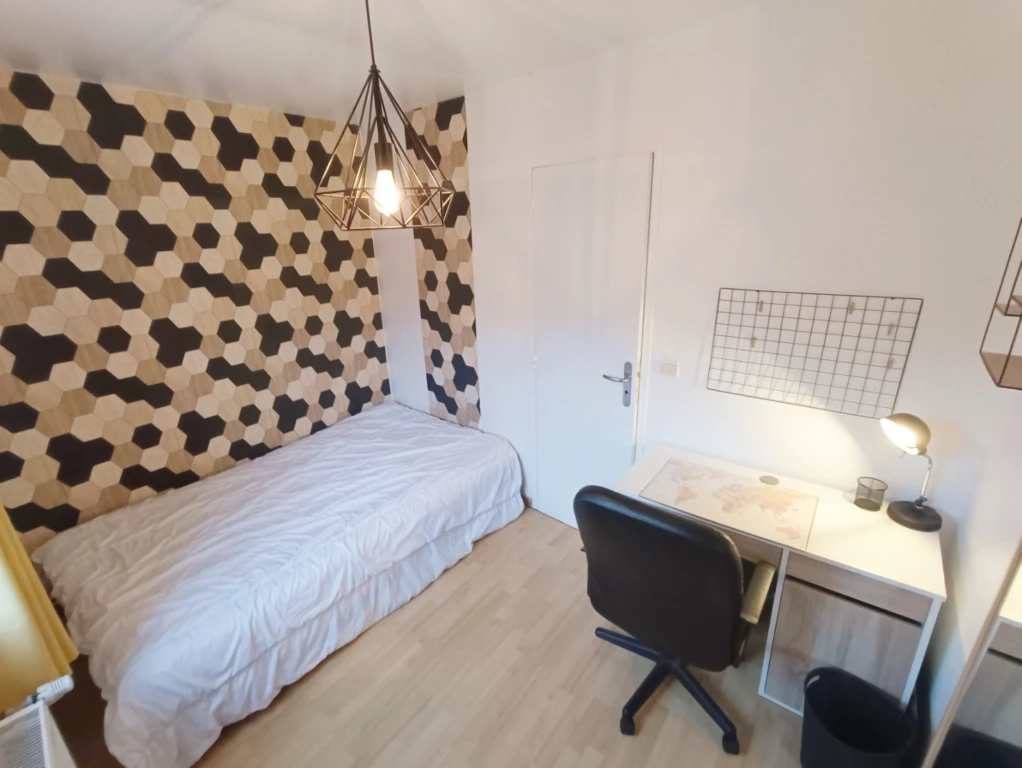 Maison 4 chambres avec petite cour 8