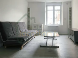 Dans une résidence sécurisée, studio meublé de 24m2 2