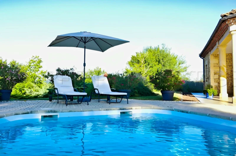 DEMEURE DE STANDING EN PERIGORD NOIR 1 ha 3