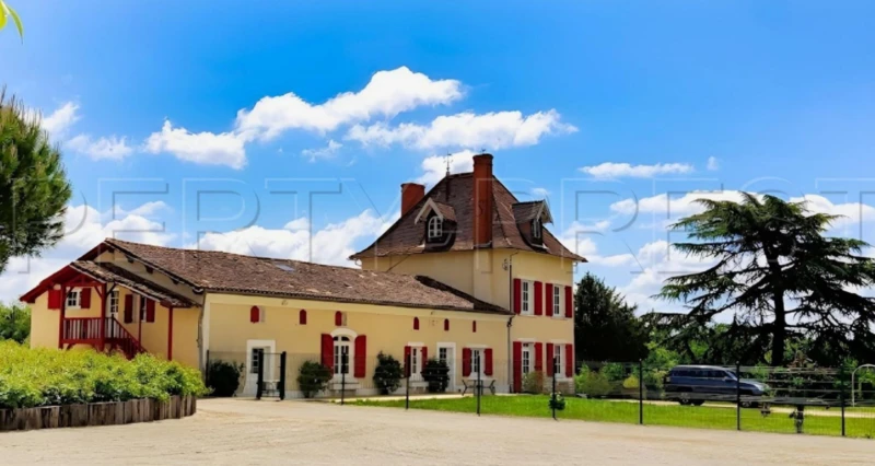 PERIGORD DOMAINE GITES RECEPTIONS CHASSE 100 HA 1