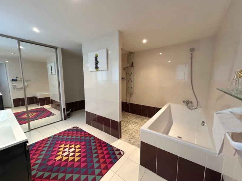 Loft d’architecte avec jardin et garage 18