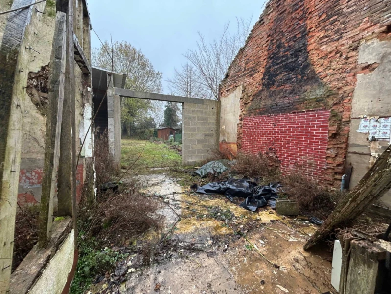 Lot de 2 maisons à rénover avec jardin 7