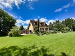 PERIGORD PROPRIETE RURALE 10 HA ETANG 1