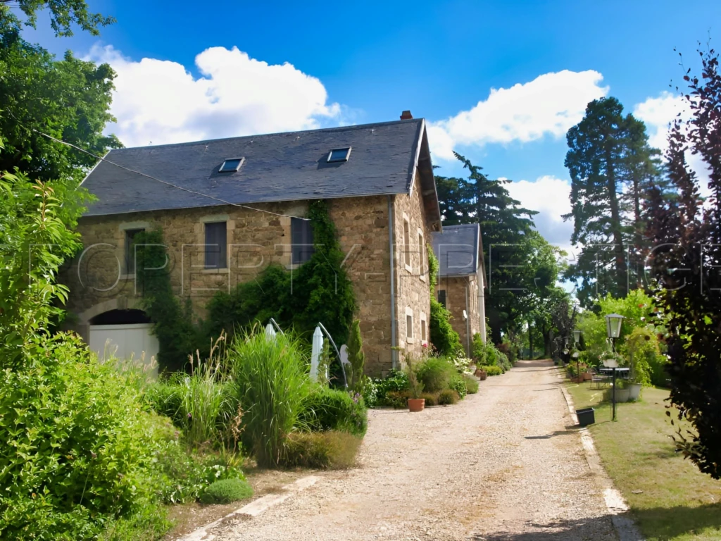 ARDECHE BELLE DEMEURE XVIIème 4