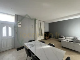 IDEAL ENTREPRENEUR - Grande maison avec entrepôt de 150m2 3