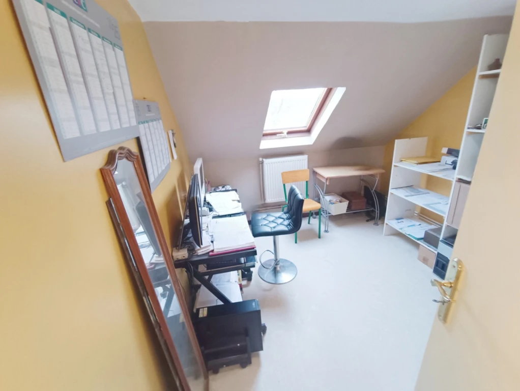 Maison familiale 5 chambres et jardin 16