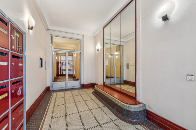 EXCLUSIVITÉ – Appartement 5 pièces - Pl de Clichy 14