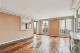 EXCLUSIVITÉ – Appartement 5 pièces - Pl de Clichy 3