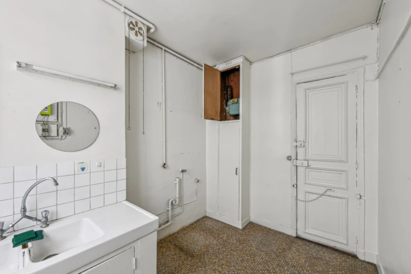 EXCLUSIVITÉ – Appartement 5 pièces - Pl de Clichy 8