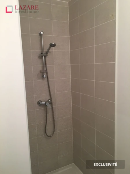 A LOUER T3 récent avec parking 10