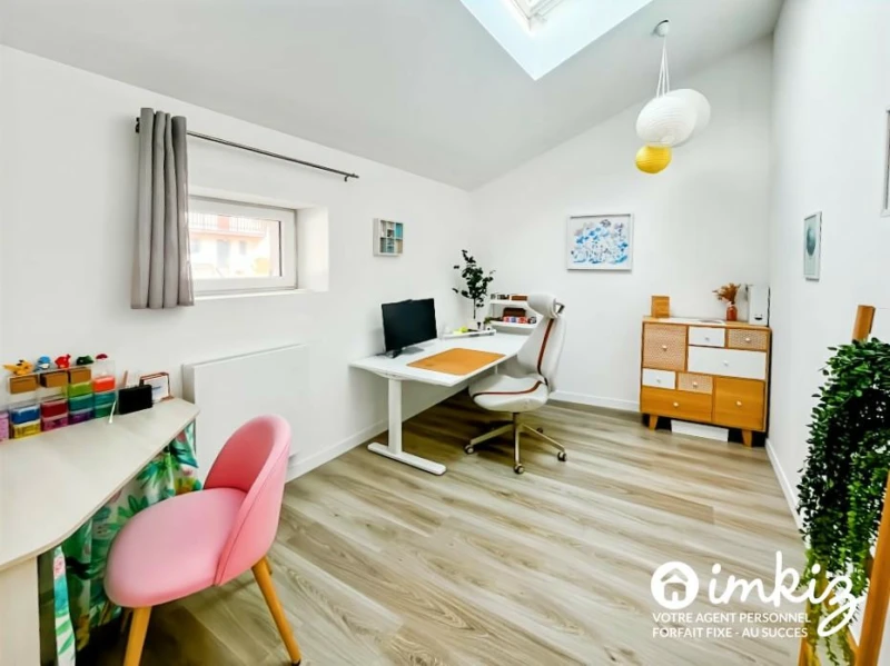 Appartement de village rénové avec cour 12