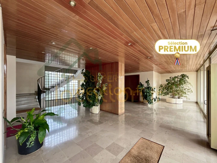 Spacieux T5 dans résidence prisée avec balcons 19