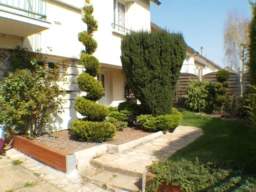 Maison familiale basse consommation 7 ch avec jardin 1