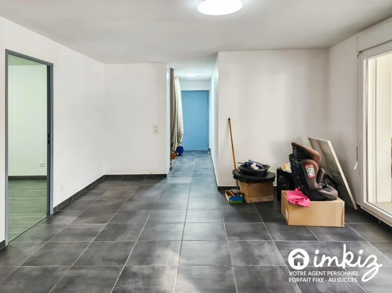 Appartement 3 pièces traversant avec balcon 10 m² 8