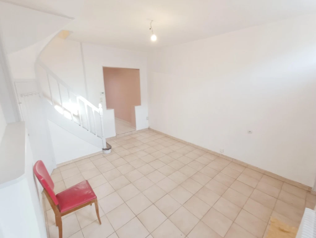 Maison 2 Chambres et jardin quartier St-Maurice 3