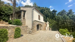 Maison de maçon au coeur de la nature 1