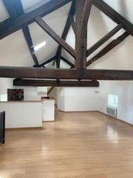 Appartement F3 lumineux de 100 m² 3