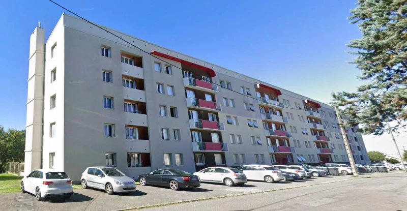 Appt 3 pièces (ravalement et isolation faits) 1