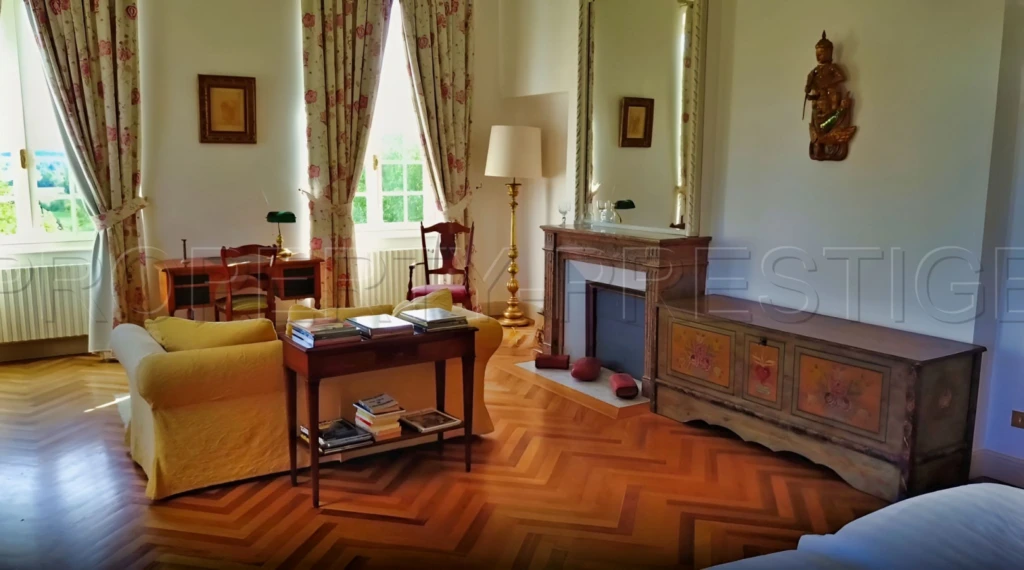 GERS CHATEAU XVIIIème 70 HA LAC 2 HA 5