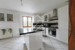 Maison de ville 92 m² 3 chambres avec terrasse et garage, terrain 143m² 3