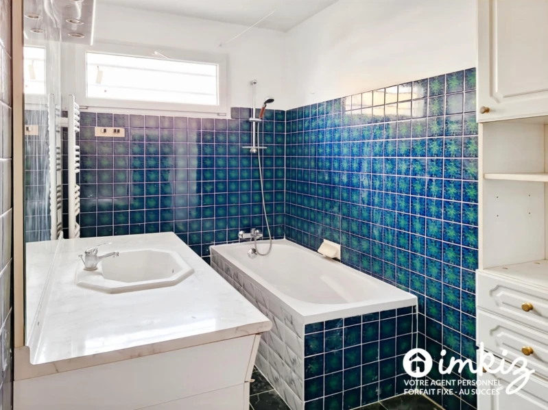 Maison bifamiliale à Saint-Denis 12