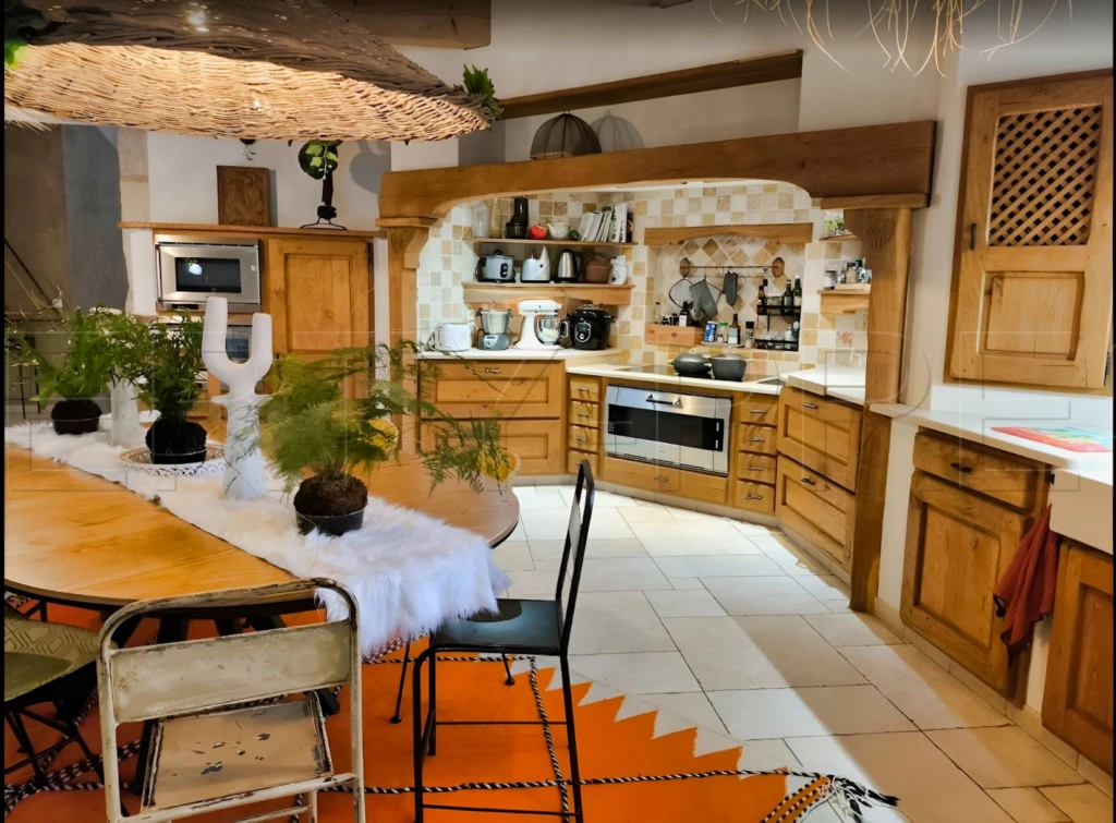 DROME PROVENCALE DOMAINE D'EXCEPTION 15 HA 8