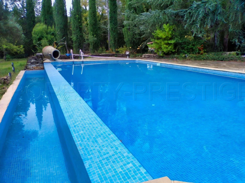 CENTRE VAR VILLA 350 M² sur 1.6HA 4