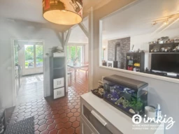 Maison familiale de plein pied avec jardin 3