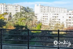 T4 de 80m² avec balcon et garage 1