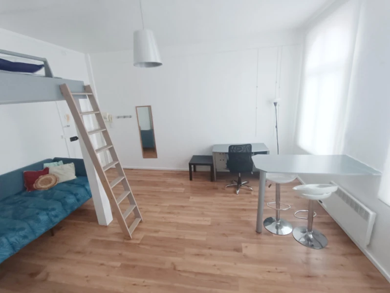 Studio meublé à deux pas de la gare 4