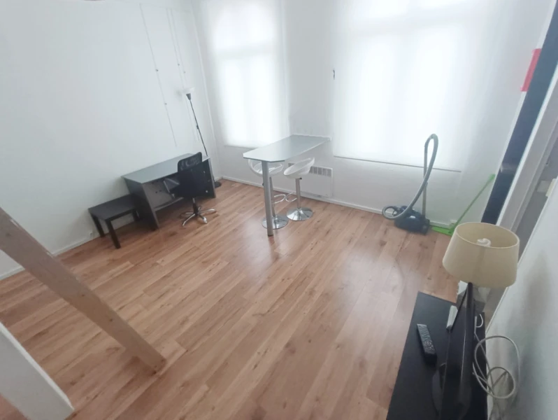 Studio meublé à deux pas de la gare 5
