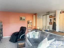 Appartement 2 pièces, resserre et garage sous-sol 1