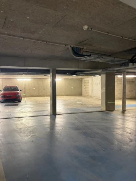 Place de parking 4
