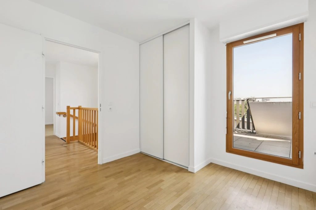Duplex familial au dernier étage avec terrasses ! 13